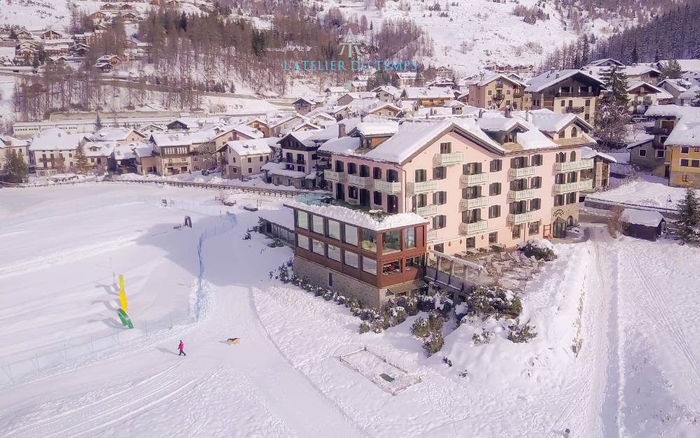 View Cogne Winter Bellevue Restaurant