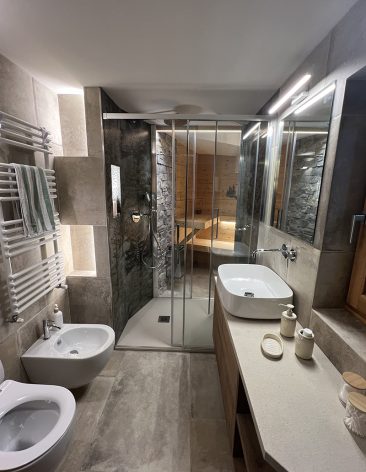 chalet_luxury_short rental term Bagno Chalet di Lusso in Vale Ferret Courmayeur
