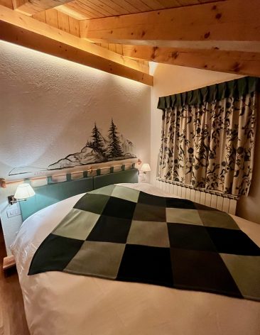 Les Marmottes - Double bedroom 1 Chalet Pompon Cogne affitti brevi stanza matrimoniale