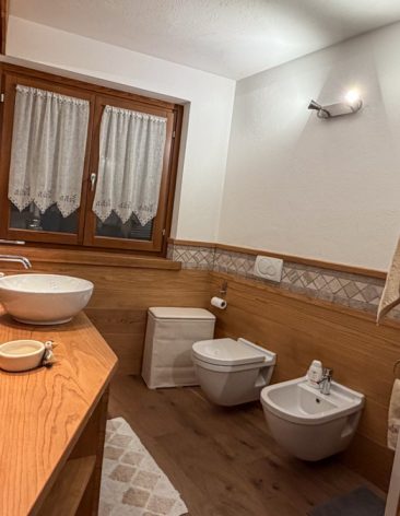 chalet_crammont_bagno doccia Chalet Crammont il bagno dello chalet